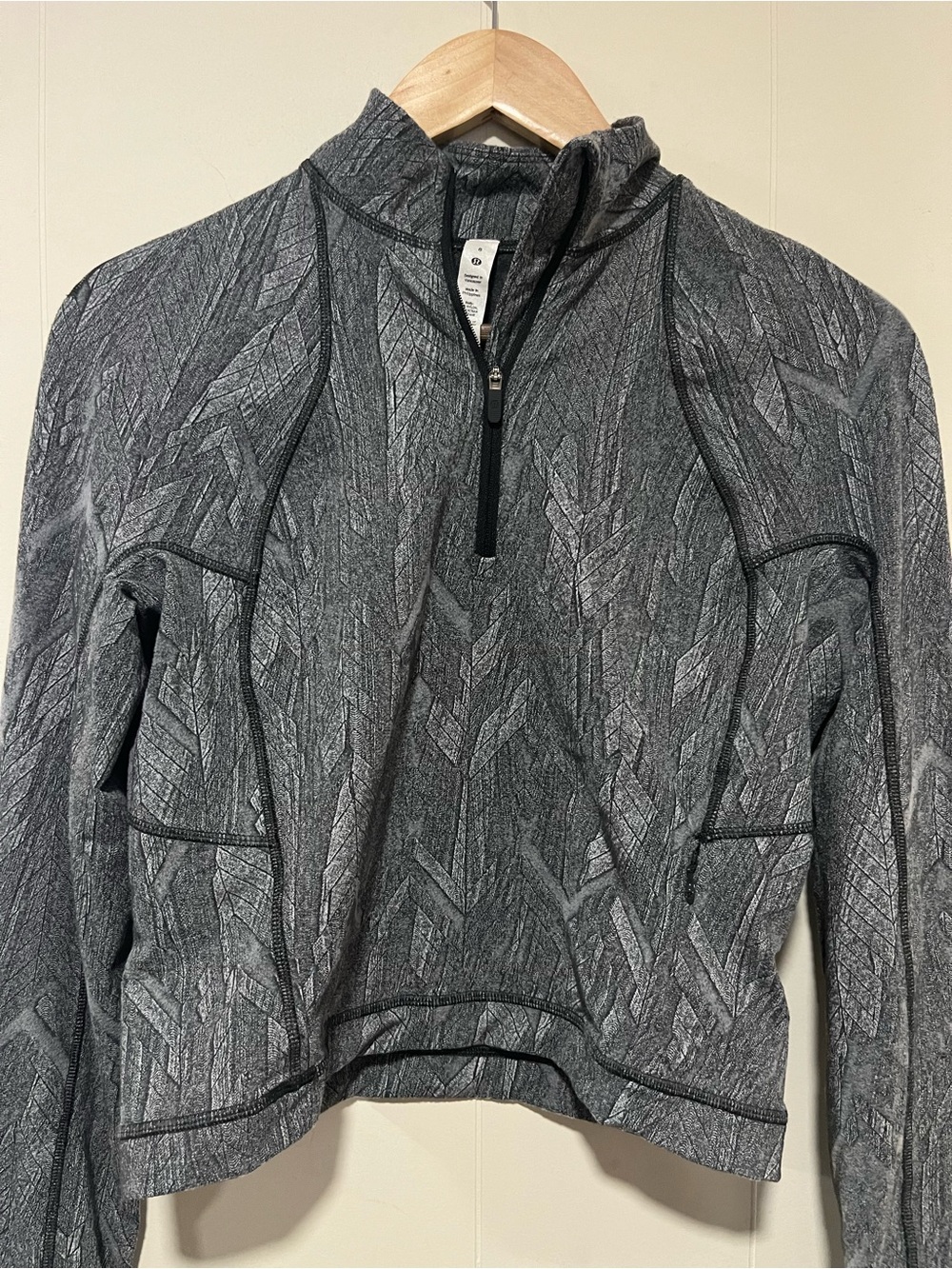 Lululemon Women's Grey Its Rulu Run Cropped Half Zip Up Pullover Size 8 - Picture 2 of 6